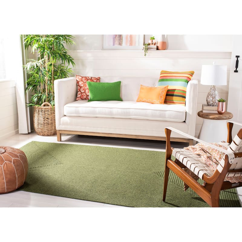 SAFAVIEH Handmade Braided Country Casual Lavada Rug