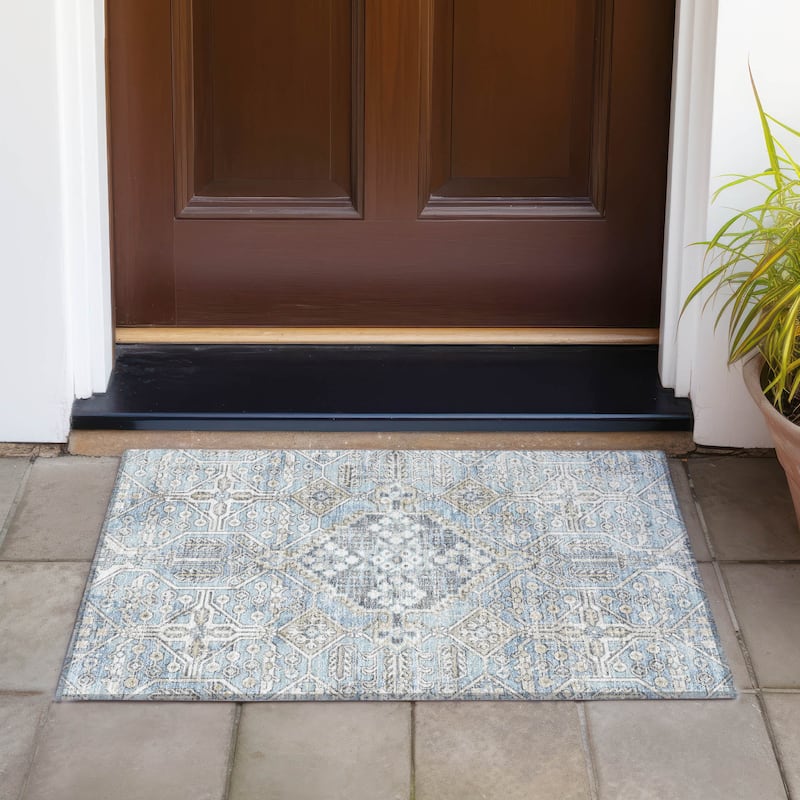 Machine Washable Indoor/Outdoor Traditional Eclectic Chantille Rug - Sky - 1'8" x 2'6"