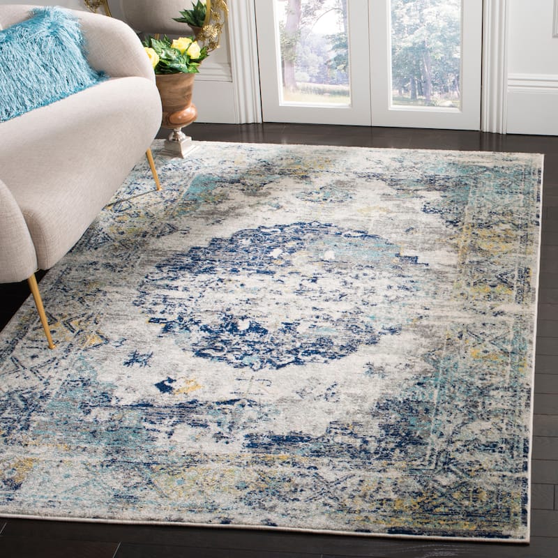 SAFAVIEH Madison Vintage Sondra Oriental Rug - 9' x 12' - Light Grey/Blue