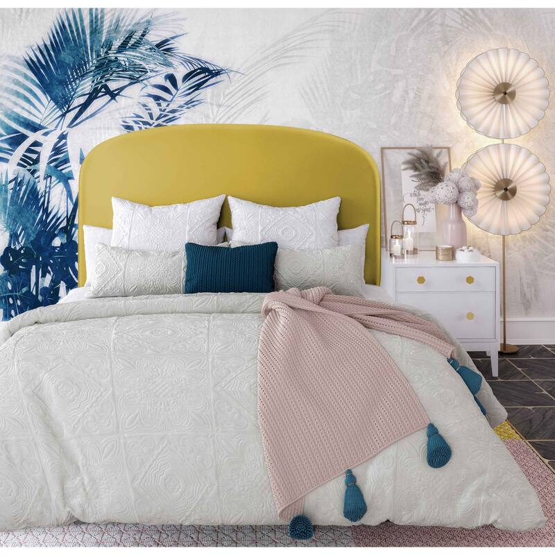Carson Carrington Ytterhult Velvet Bed