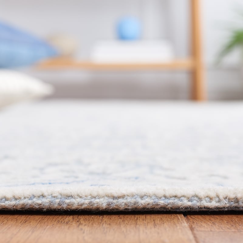 SAFAVIEH Handmade Trace Katina Floral Wool Rug