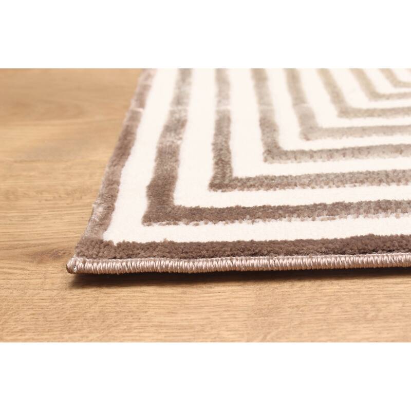 ECARPETGALLERY Machine Made Ramona Tan Area Rug