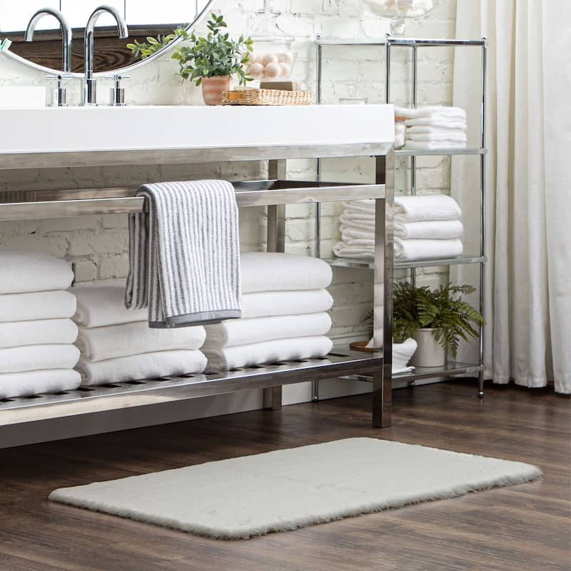 Mohawk Home Lavish Plush Bath Rug
