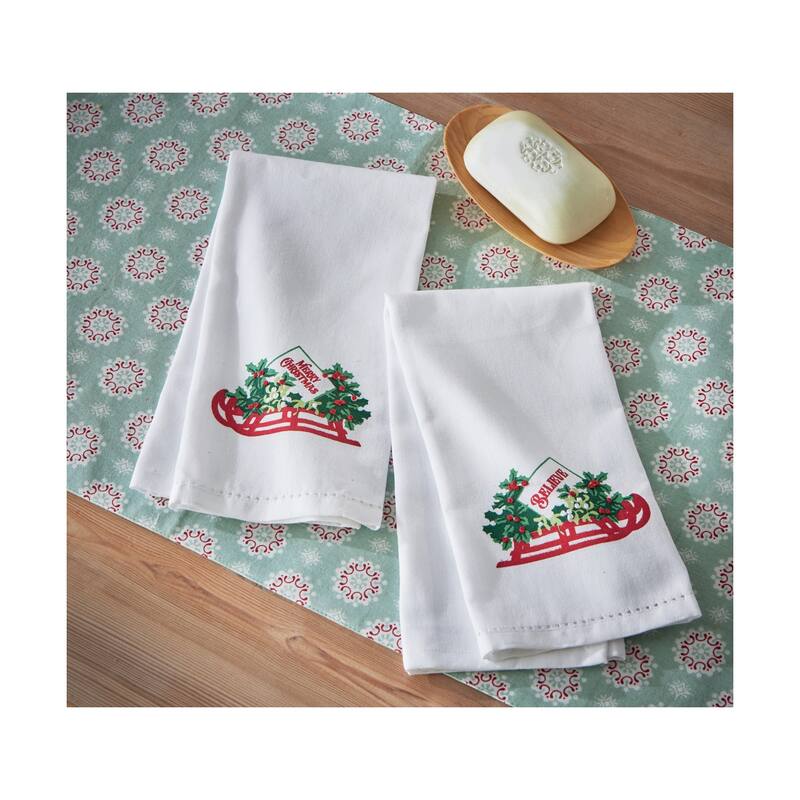 Holly Leaf Sled Guest Towel S/2