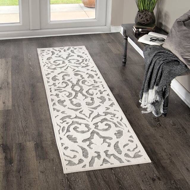 My Texas House by Orian Lady Bird Area Rug