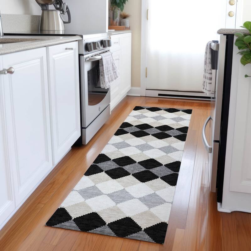 Machine Washable Indoor/ Outdoor Modern Mosaic Chantille Rug