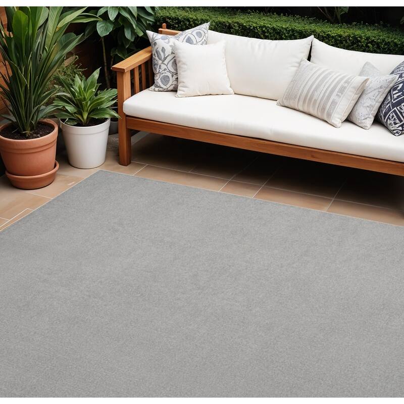 HomeRoots Contemporary Rectangle Outdoor Rug - 12' X 15' - Grey - 12' X 15'