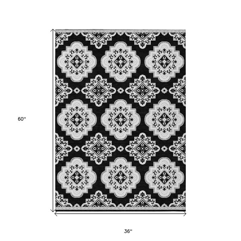 HomeRoots Medallion Transitional Rectangle Outdoor Rug