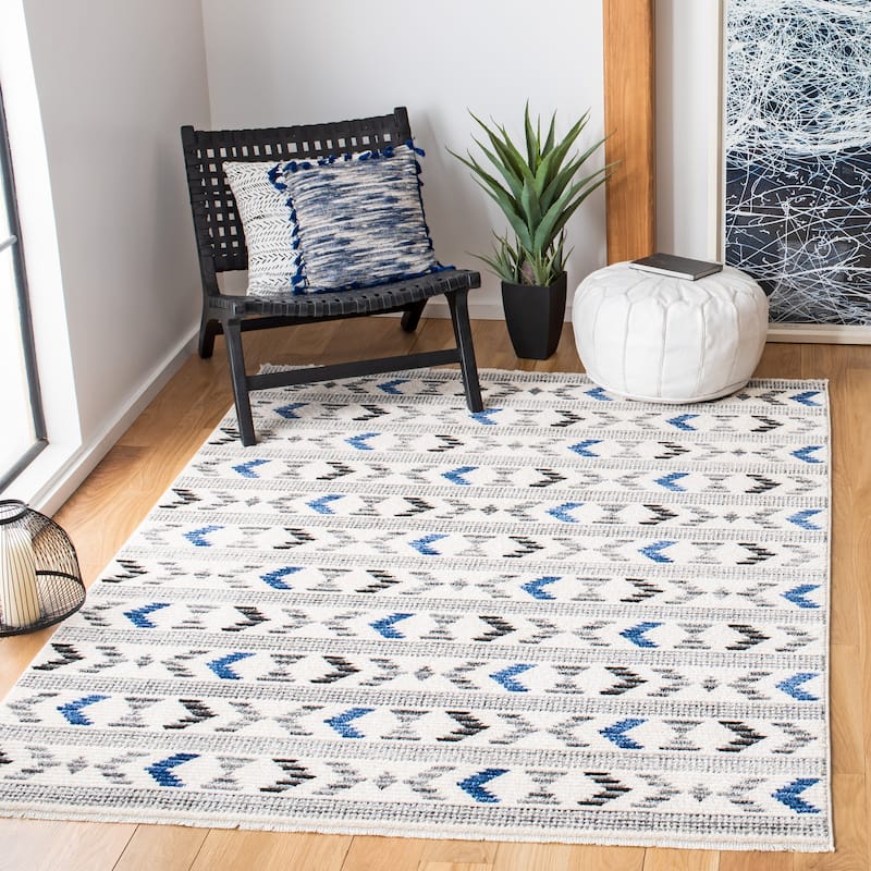 SAFAVIEH Sedona Liivia Boho Tribal Fringe Rug - 8' x 10' - Ivory/Charcoal