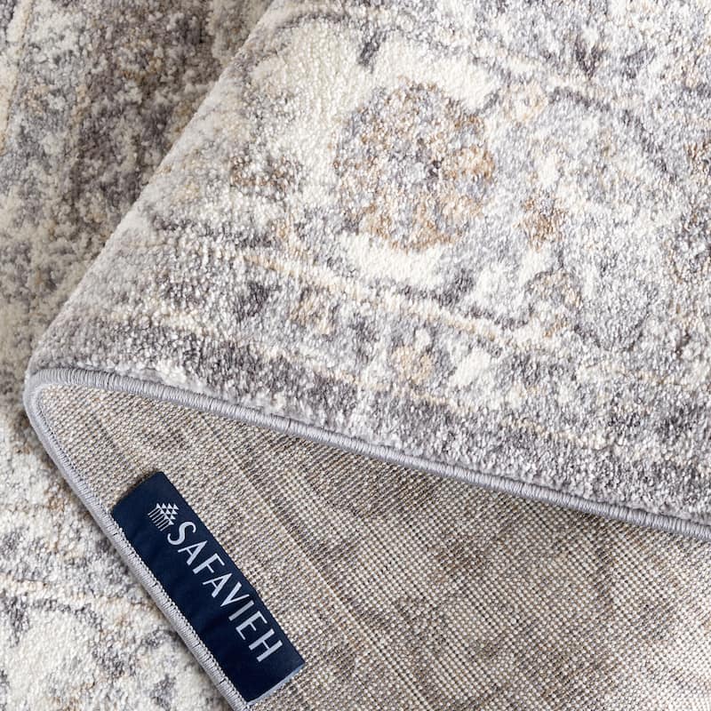 SAFAVIEH Opal Ilma Traditional Rug