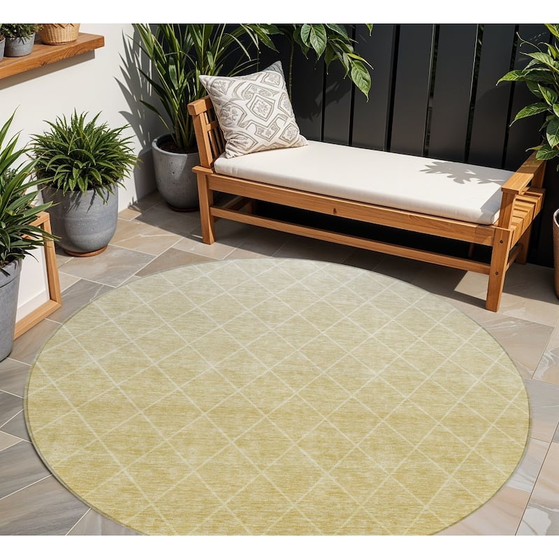 HomeRoots Geometric Transitional Rectangle Outdoor Rug - 8' Round
