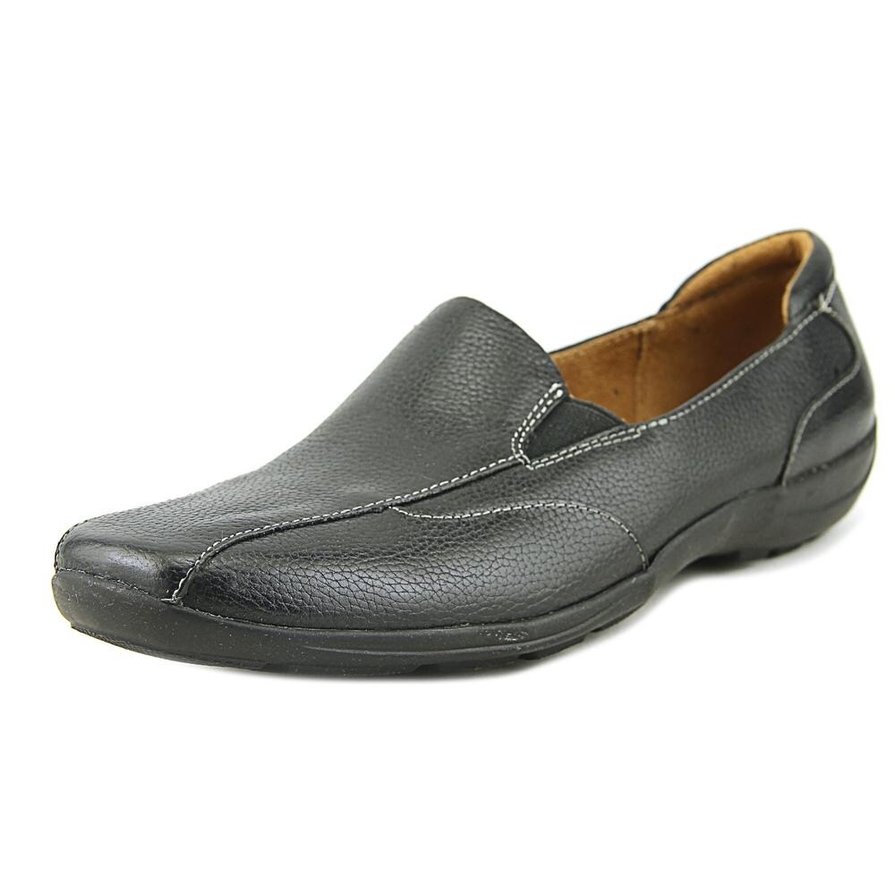Naturalizer black flats clearance