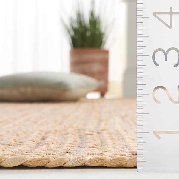 SAFAVIEH Handmade Natural Fiber Rhiain Farmhouse Chevron Fringe Tassel Jute Rug