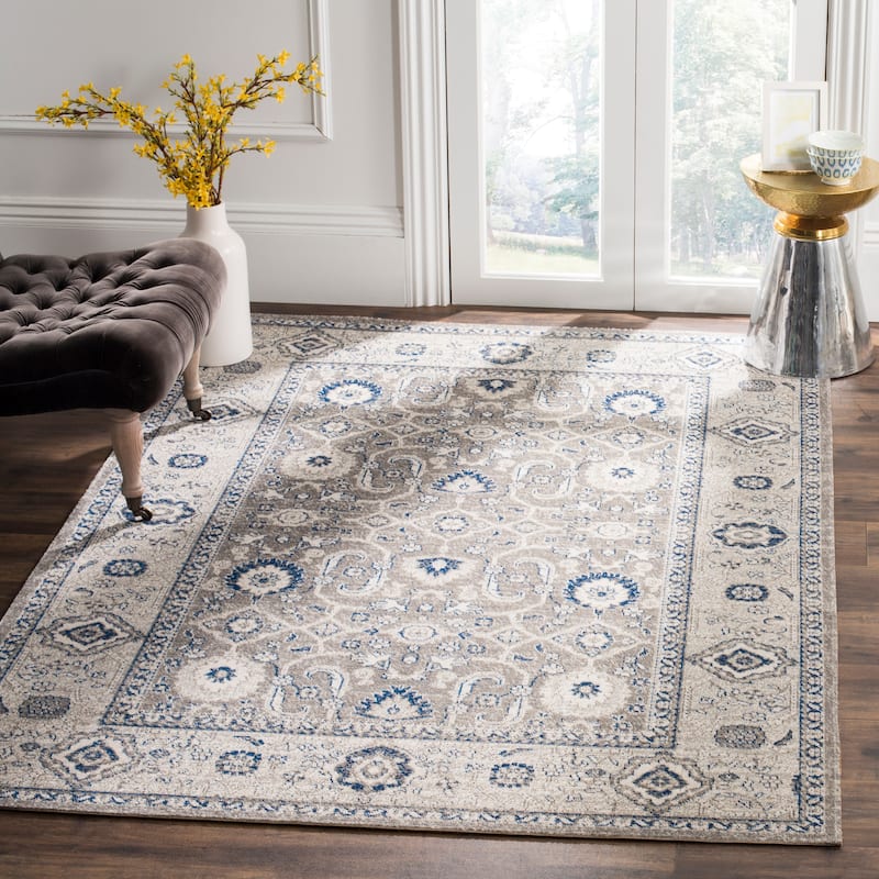 SAFAVIEH Patina Feikea Traditional Oriental Rug - 4' x 6' - Taupe/Ivory - Rectangle