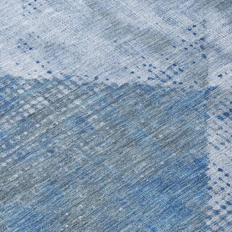 Machine Washable Indoor/ Outdoor Diamond Ombre Chantille Rug