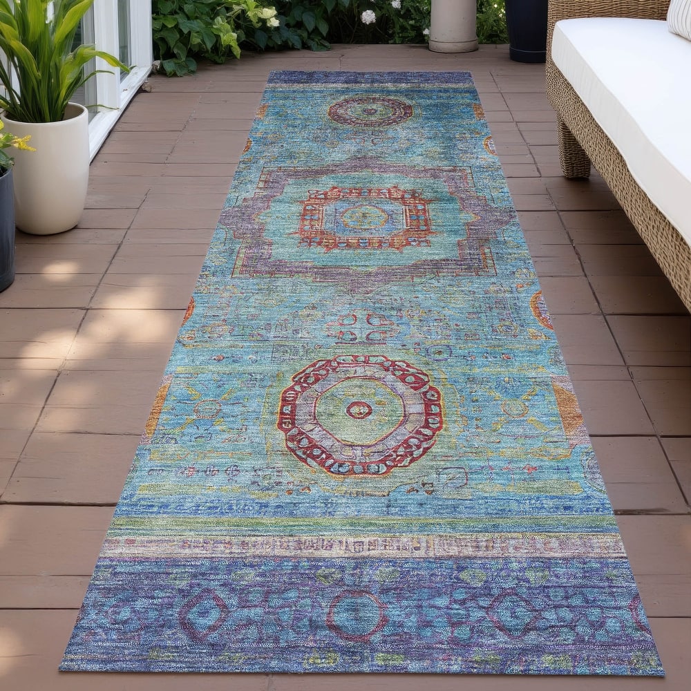 Machine Washable Indoor/Outdoor Traditional Chantille Rug