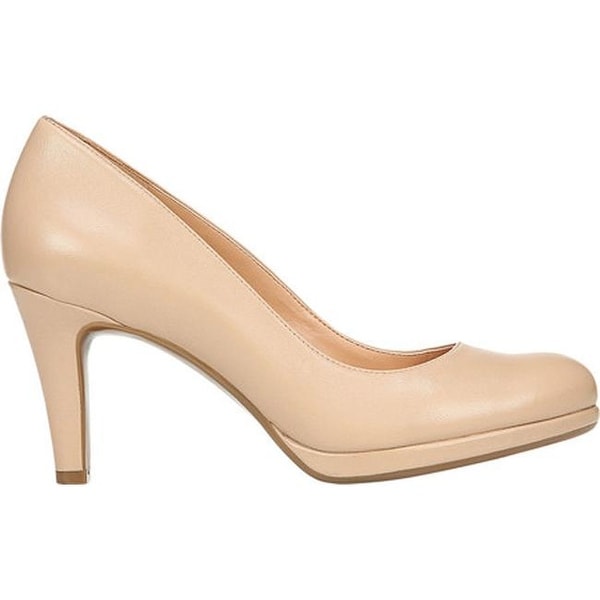 naturalizer taupe pumps