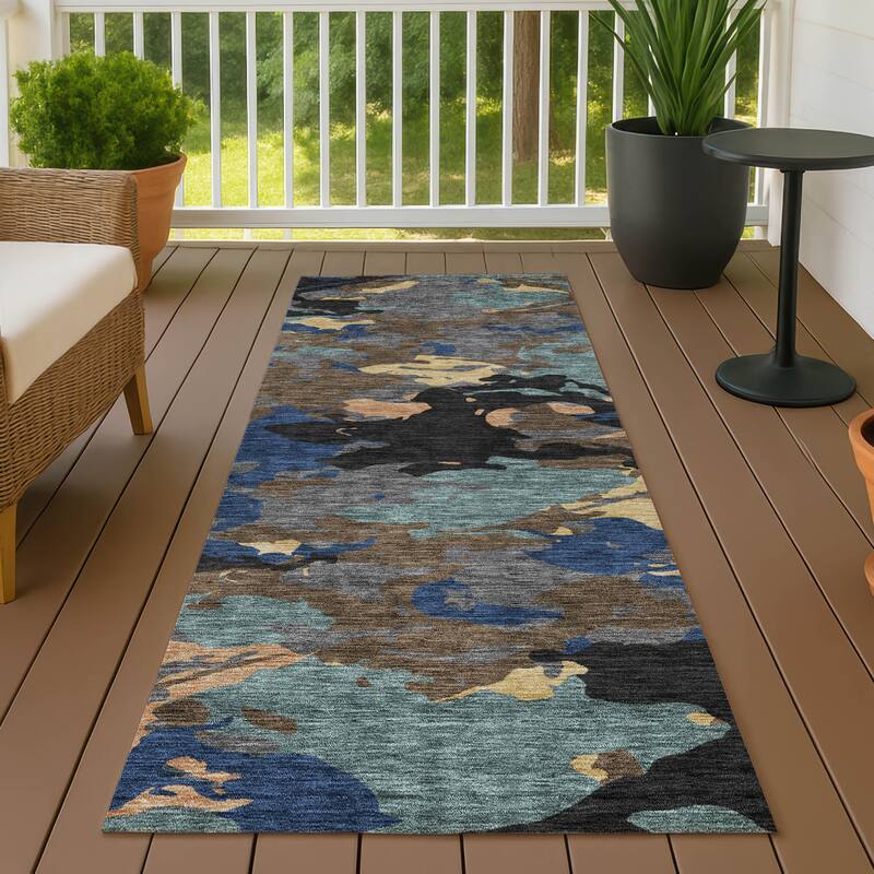 Machine Washable Indoor/ Outdoor Abstract Mexi Chantille Rug - Black - 2'3" x 7'6"