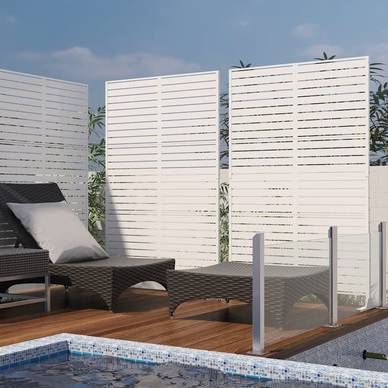 Outdoor Privacy Screen with Stand for Patio Garden Metal Fence