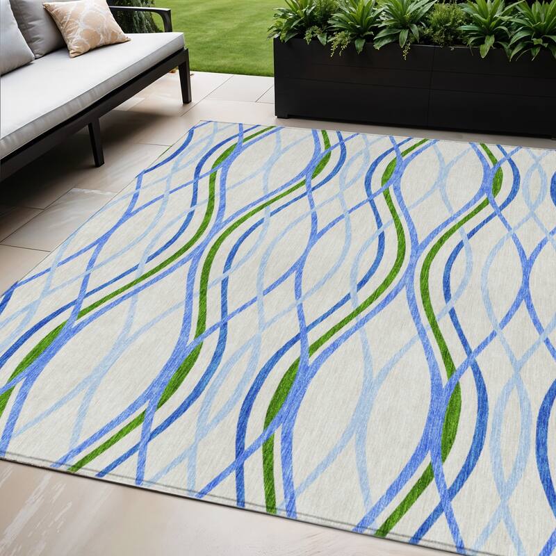 HomeRoots Abstract Transitional Rectangle Outdoor Rug - 5' X 8'