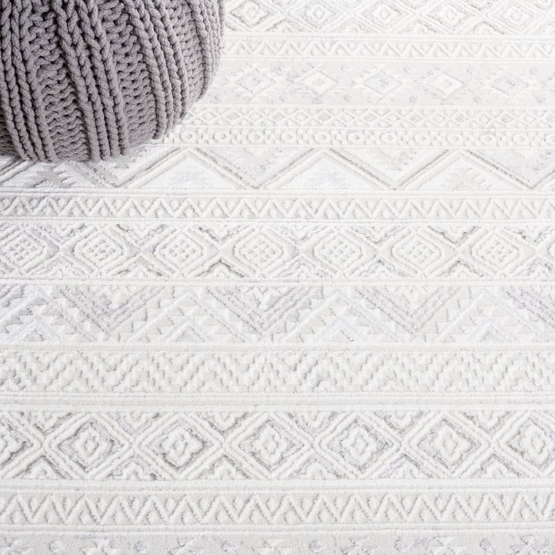 SAFAVIEH Hanna Tania Boho Tribal Rug