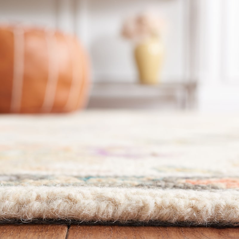 SAFAVIEH Handmade Blossom Jacoba Floral Wool Rug