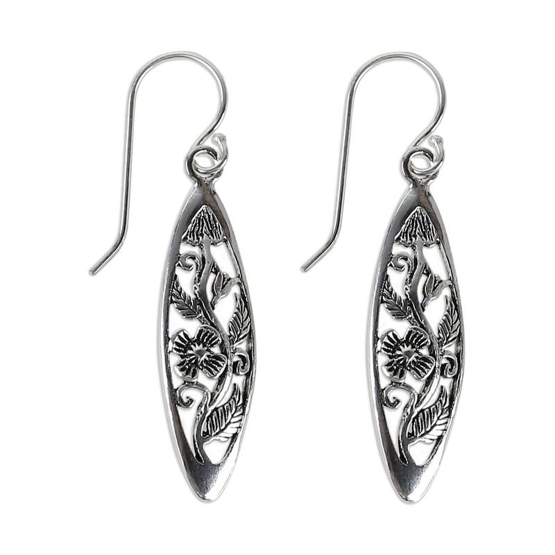 NOVICA Sterling Silver Spring Daisy Handmade Dangle Earrings (Thailand) - 1.9*0.4