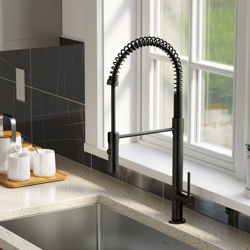 Karran Bluffton Single-Handle Pull-Down Sprayer Kitchen Faucet