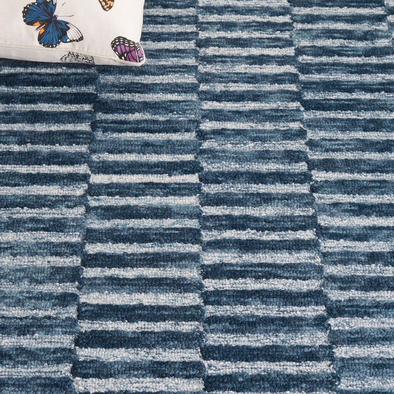SAFAVIEH Hand-Tufted Ebony Eiliv Modern & Contemporary Wool Rug