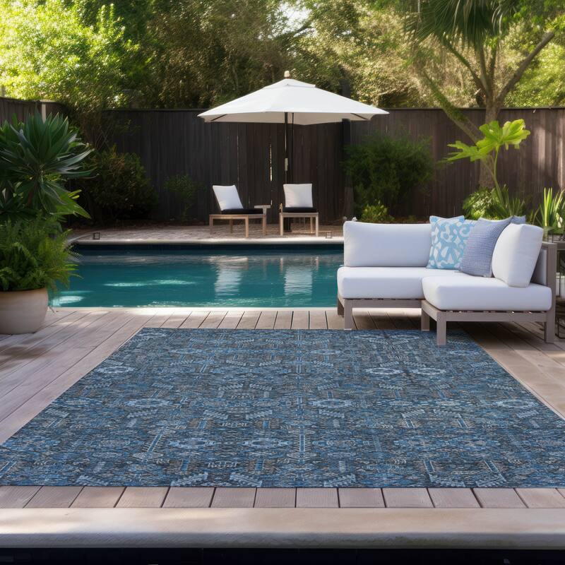 Machine Washable Indoor/ Outdoor Traditional Boho Chantille Rug