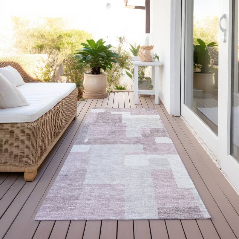 Machine Washable Indoor/ Outdoor Chantille Modern Blocks Rug - Blush - 2'3" x 7'6"