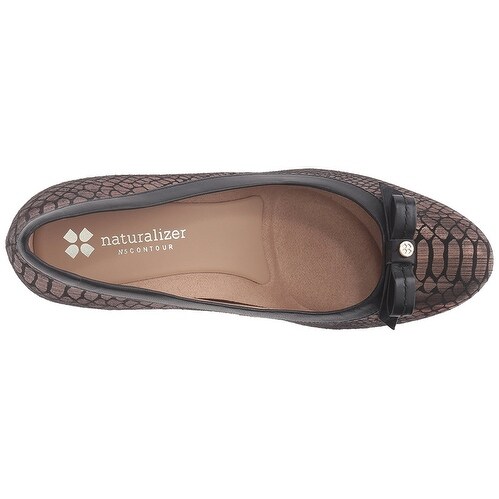 naturalizer spectator pumps