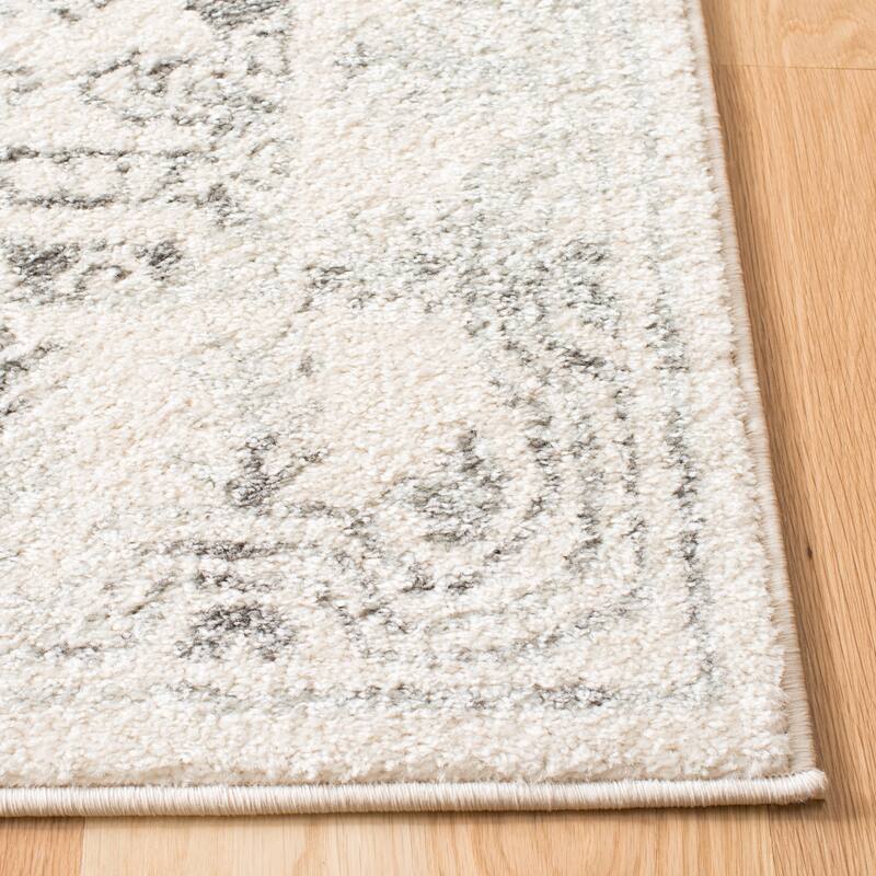 SAFAVIEH Tulum Rusty Moroccan Boho Rug - Ivory/Grey - 5' 3" x 7' 6"