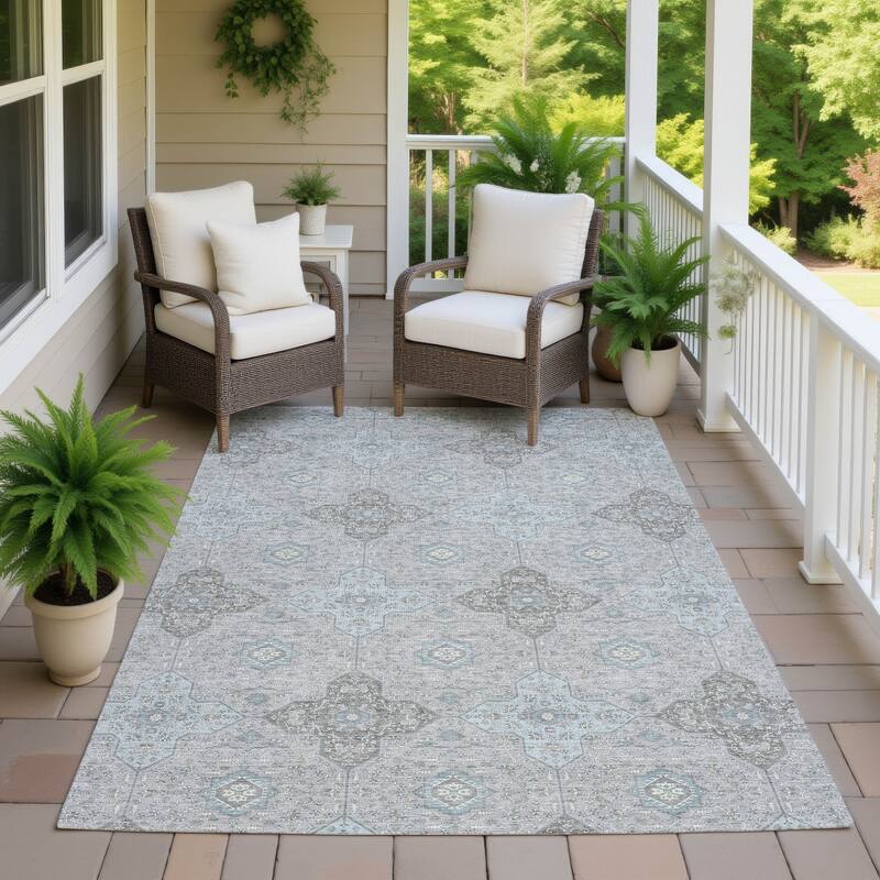 Machine Washable Indoor/ Outdoor Traditional Columbus Chantille Rug
