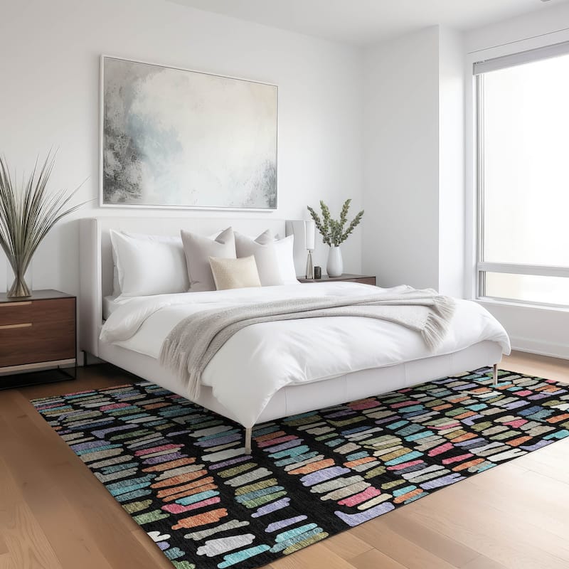 Machine Washable Indoor/ Outdoor Modern Mosaic Chantille Rug