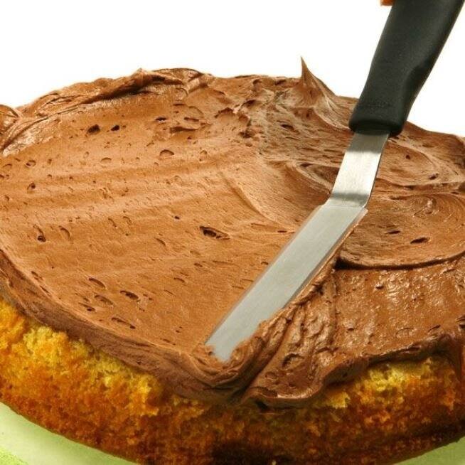 Norpro Grip-EZ Offset Cupcake Icing Spatula with Silicone Wrapped Stainless Steel Blade