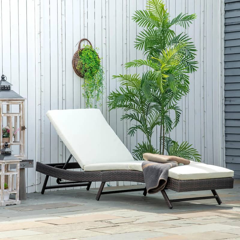 Patio Chaise Lounge,5 Position Rattan Recliner,Cushioned Pool Chair