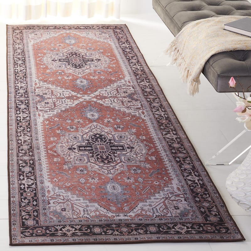 SAFAVIEH Tucson Machine Washable Slip Resistant Emmer Traditional Rug
