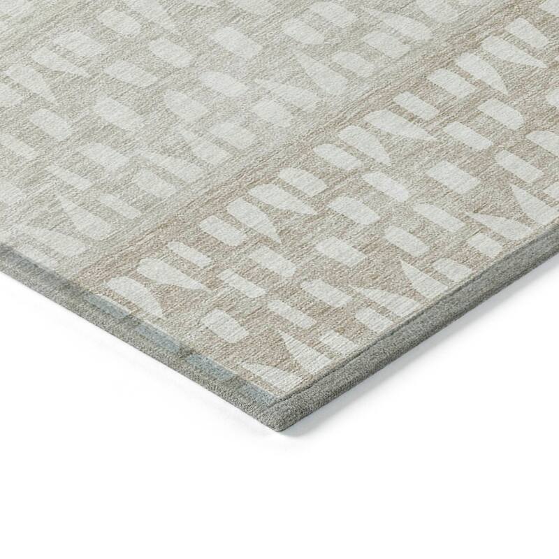 Machine Washable Indoor/ Outdoor Stripe Geo Chantille Rug