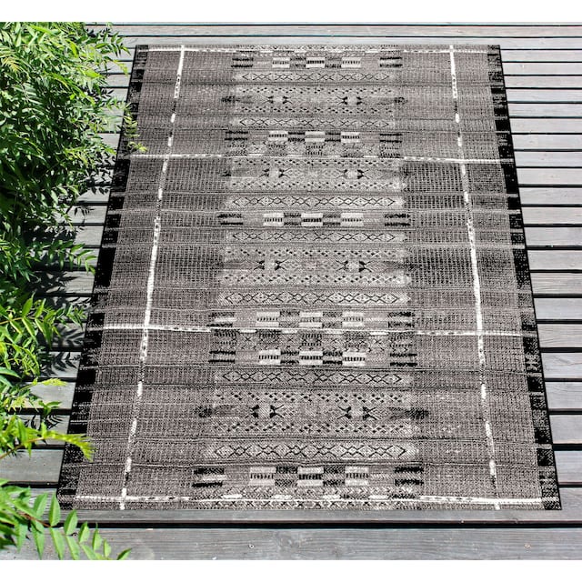 Liora Manne Marina Tribal Stripe Indoor/Outdoor Rug