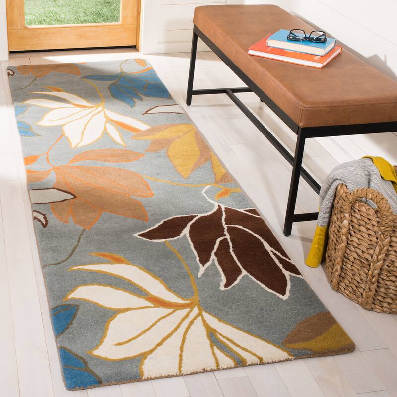 SAFAVIEH Handmade Soho Siobhan Floral N.Z. Wool Rug