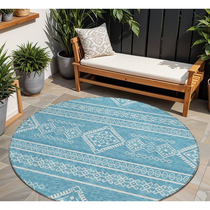 HomeRoots Southwestern Transitional Rectangle Outdoor Rug - 8' Round