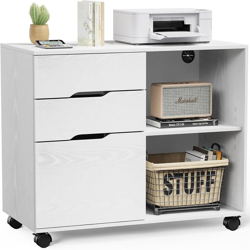File Cabinet 3 Drawer - 31.3"D x 15.7"W x 24.4"H