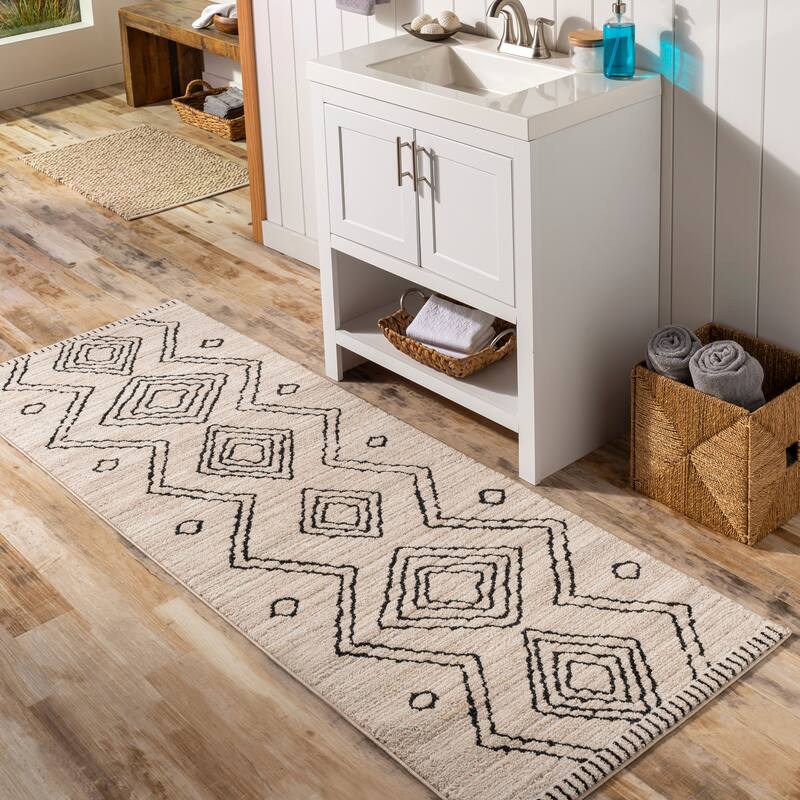 Artistic Weavers Paparuda Bohemian Diamond Area Rug - 2'7" x 7'3" Runner - Black/Cream