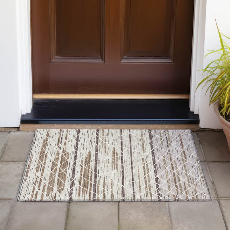 Machine Washable Indoor/ Outdoor Modern Global Chantille Rug