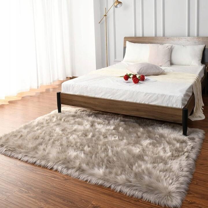 Shaggy Faux Fur Sheepskin Area Rug Super Soft Home Decor Carpet