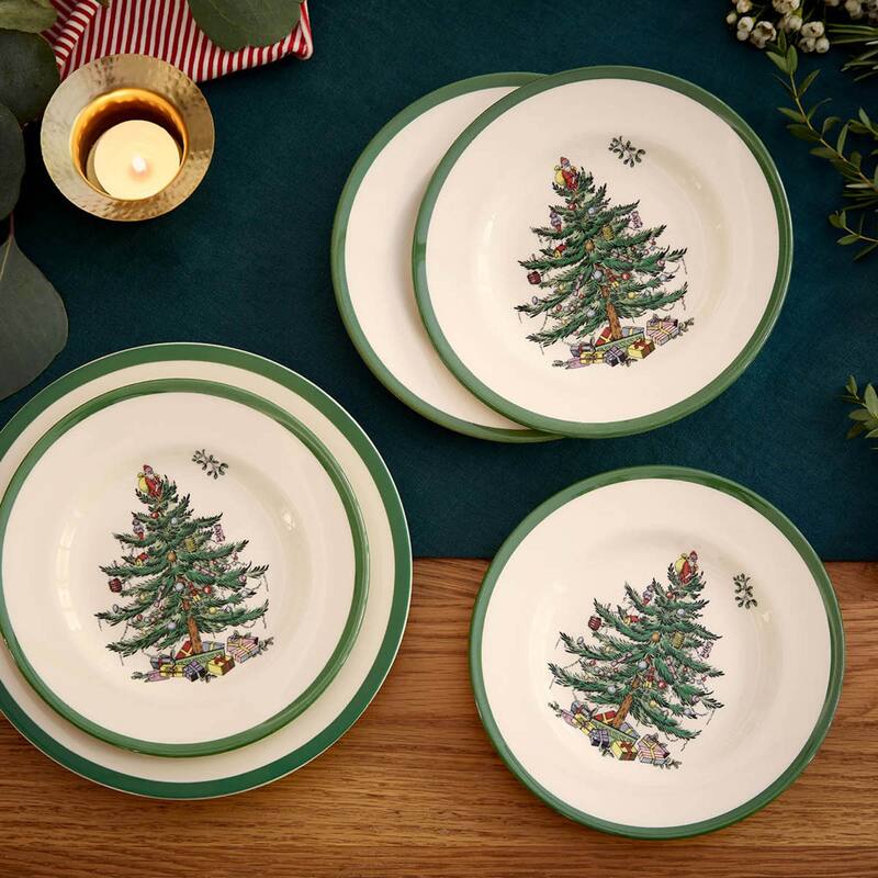 Spode Set of 4 Christmas Tree Plates
