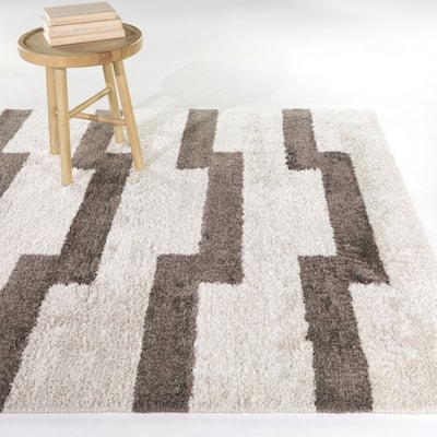 Giovanni Modern Striped Area Rug