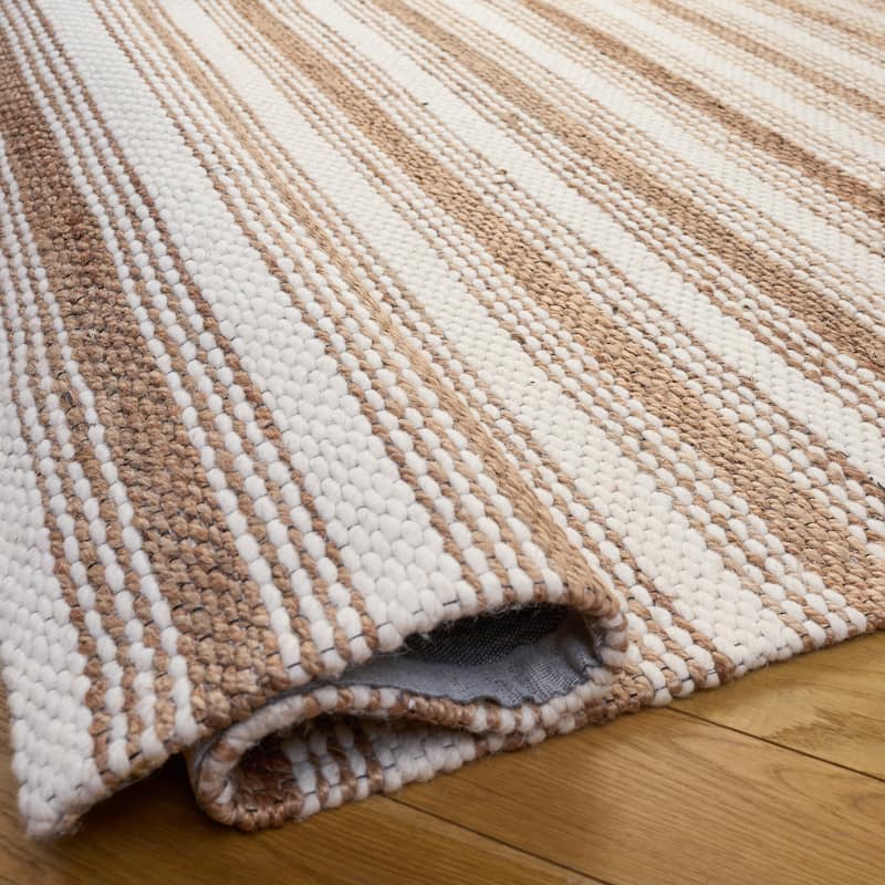 SAFAVIEH Handmade Natural Fiber Unette Wool Rug