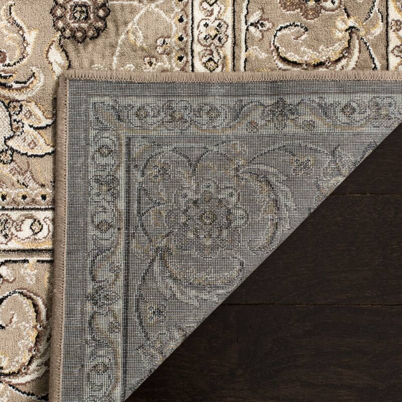 SAFAVIEH Atlas Lavina Traditional Oriental Viscose Rug - 5'3" x  7'7" - Silver - Rectangle